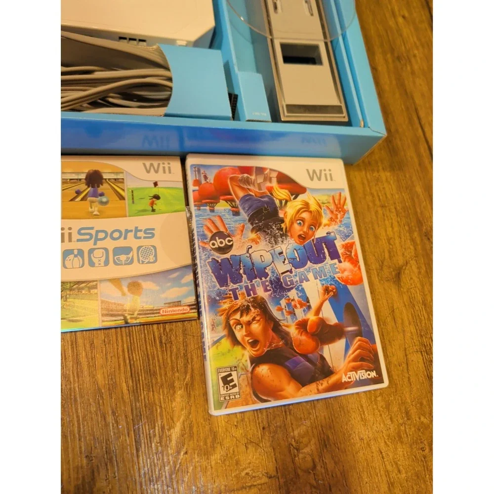 NINTENDO WII SPORTS CONSOLE OPEN BOX Wii SPORTS Used Twice.W Extra Game Etc.
